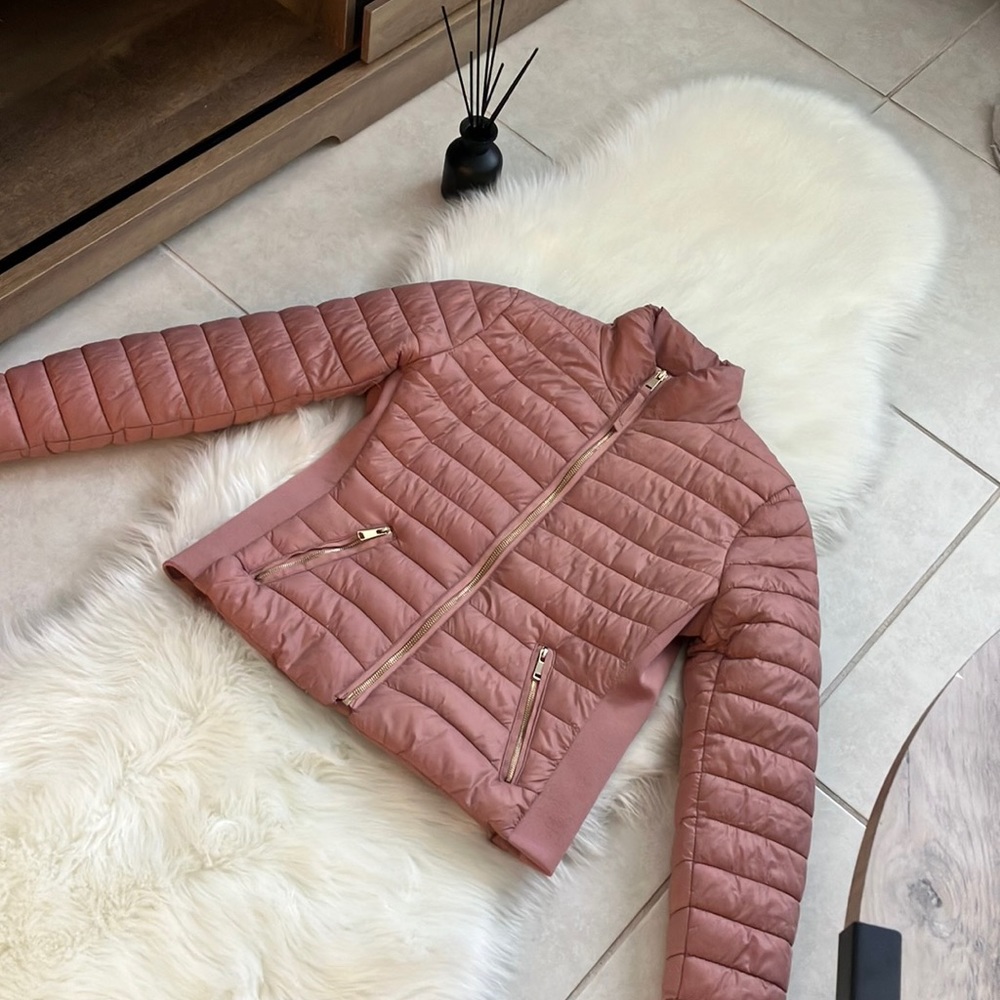 Light blush pink puffer jacket size S